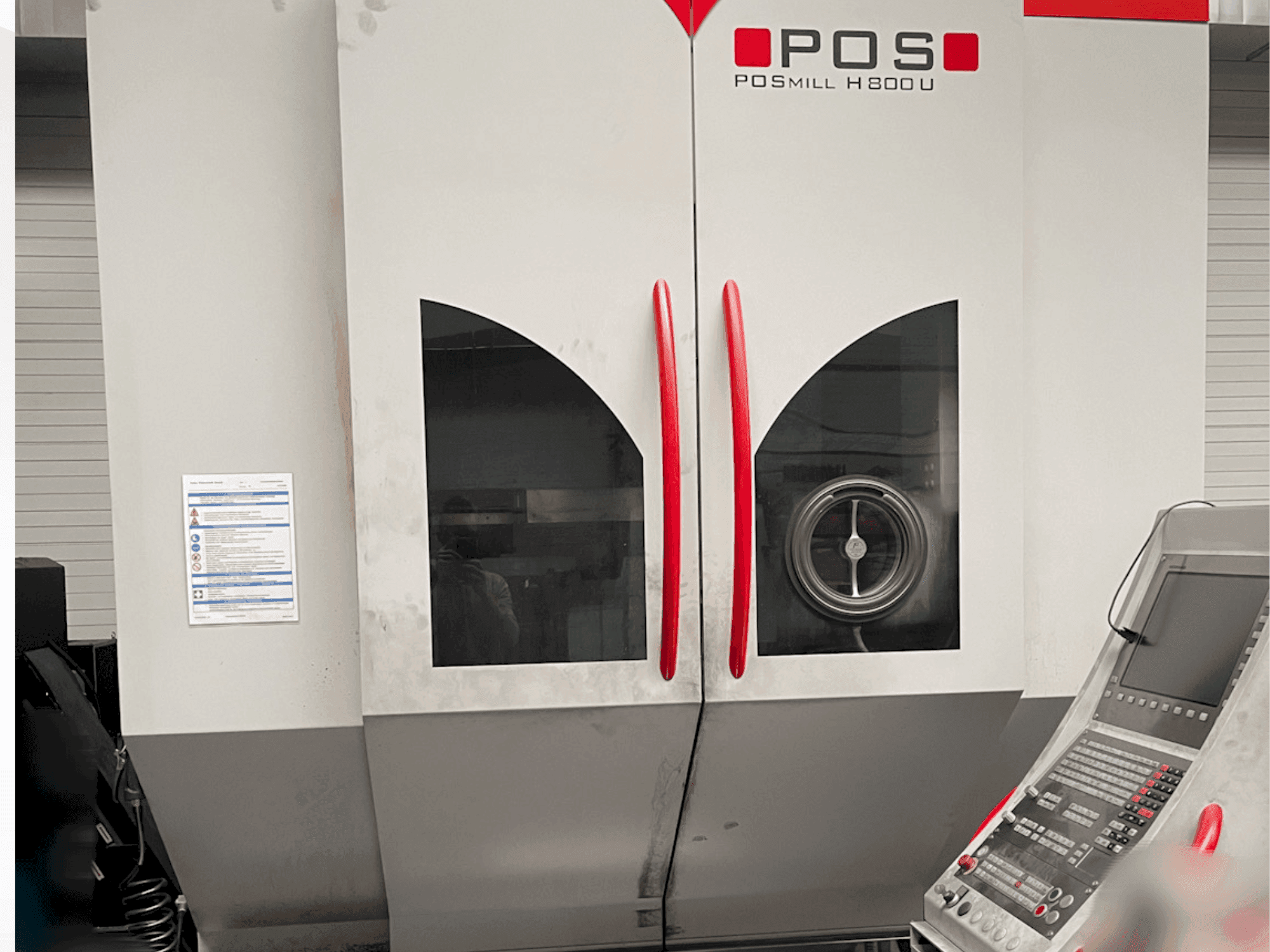 Vista frontale della macchina POSmill H800U
