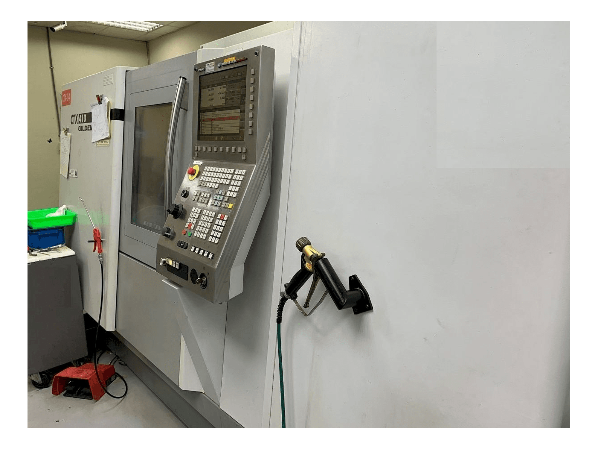 Vista frontale della macchina Gildemeister CTX 410V6