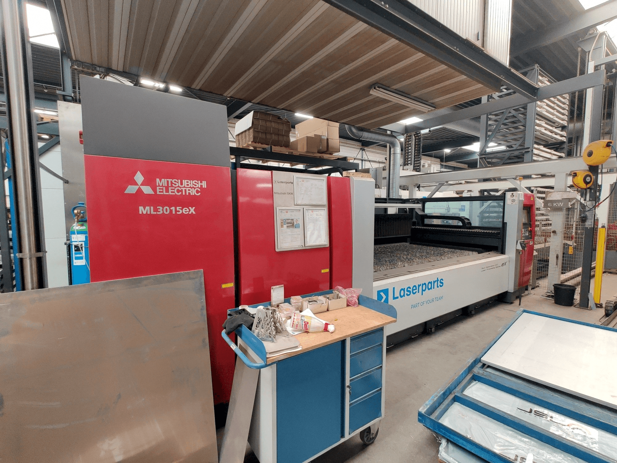 Vista lato sinistro della macchina Mitsubishi ML3015eX(S2)-60XF