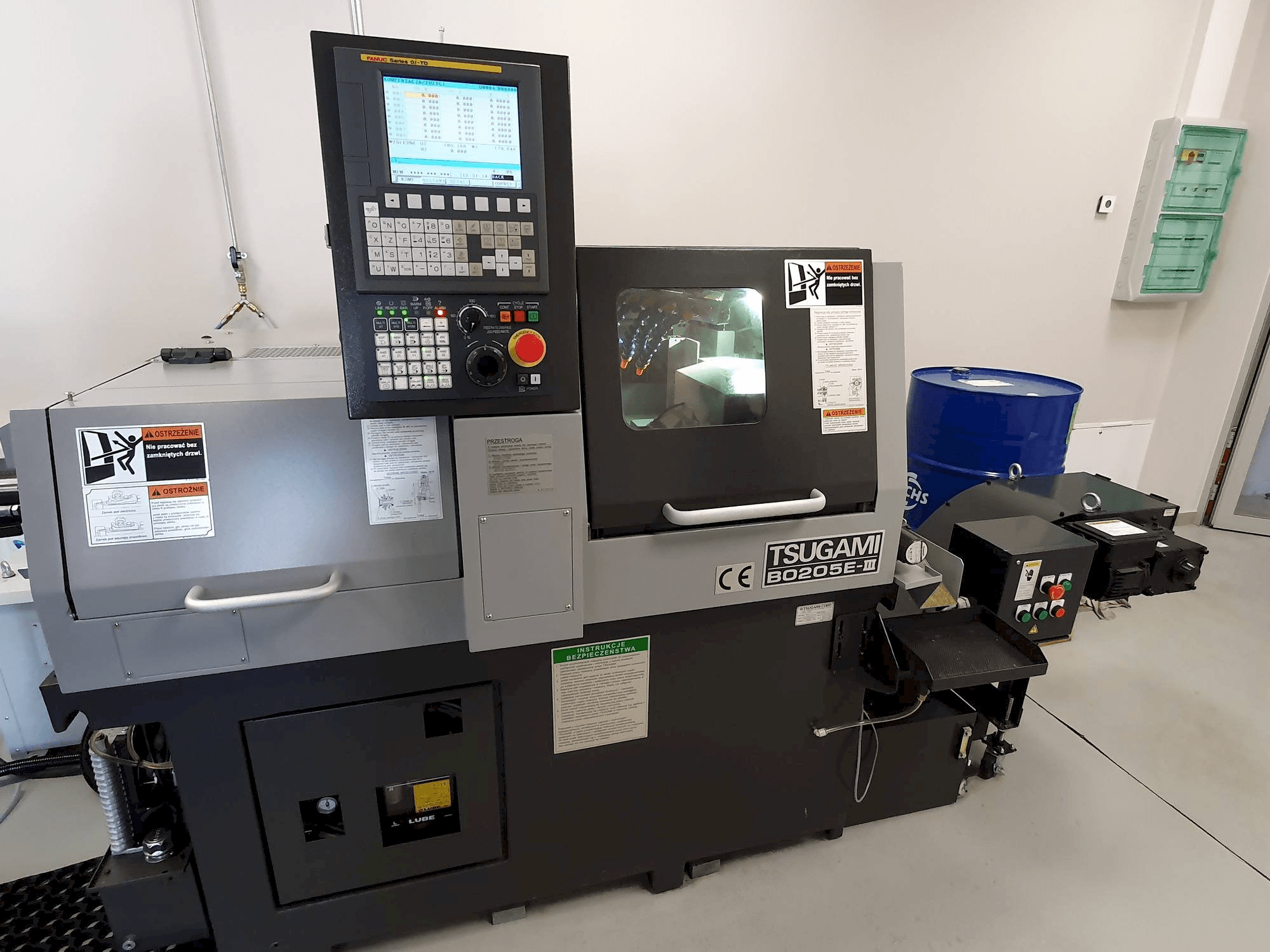 Vista frontale della macchina TSUGAMI B0205E-III