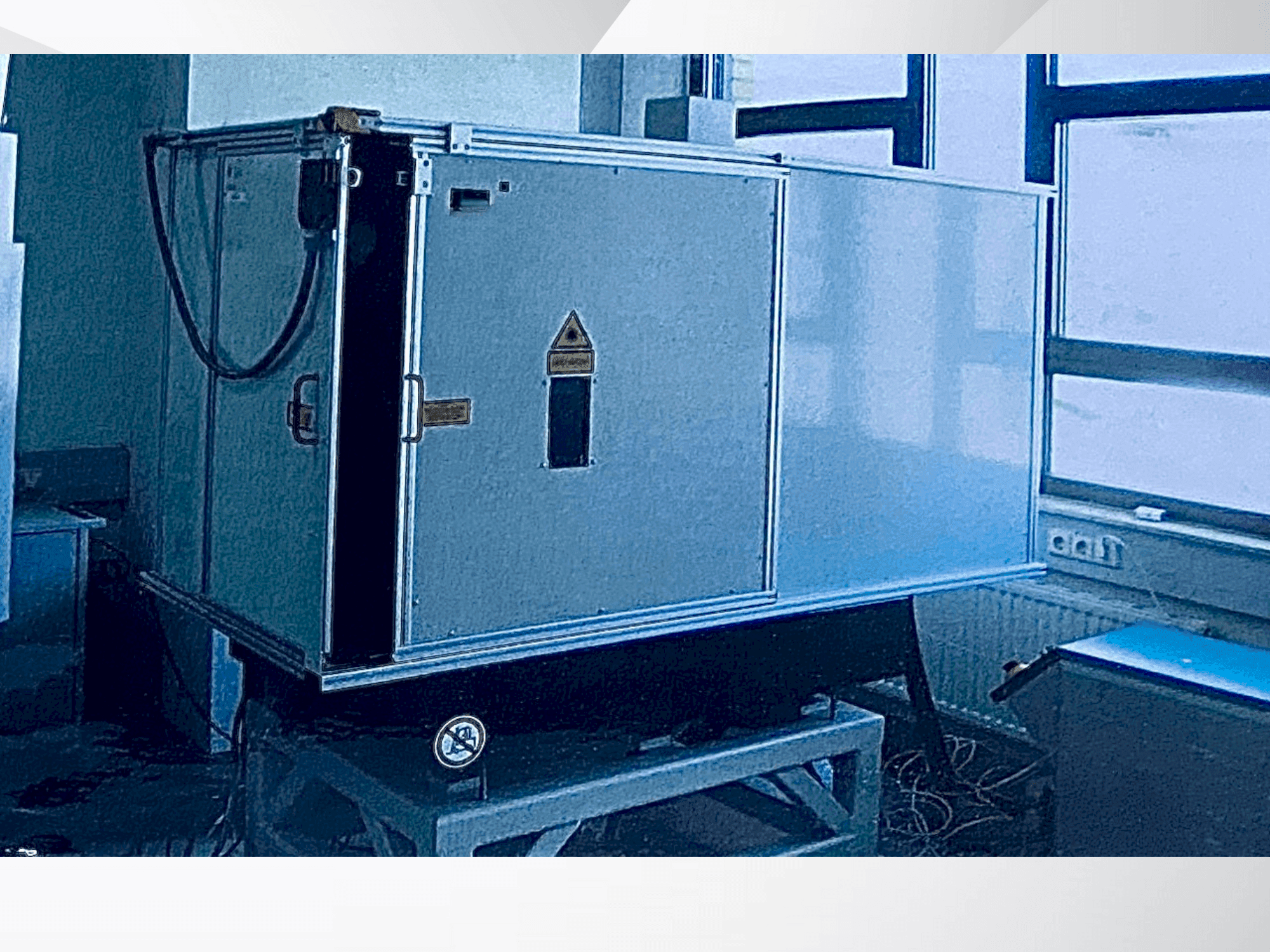 Vista frontale della macchina LASAG KLS 246 CL60