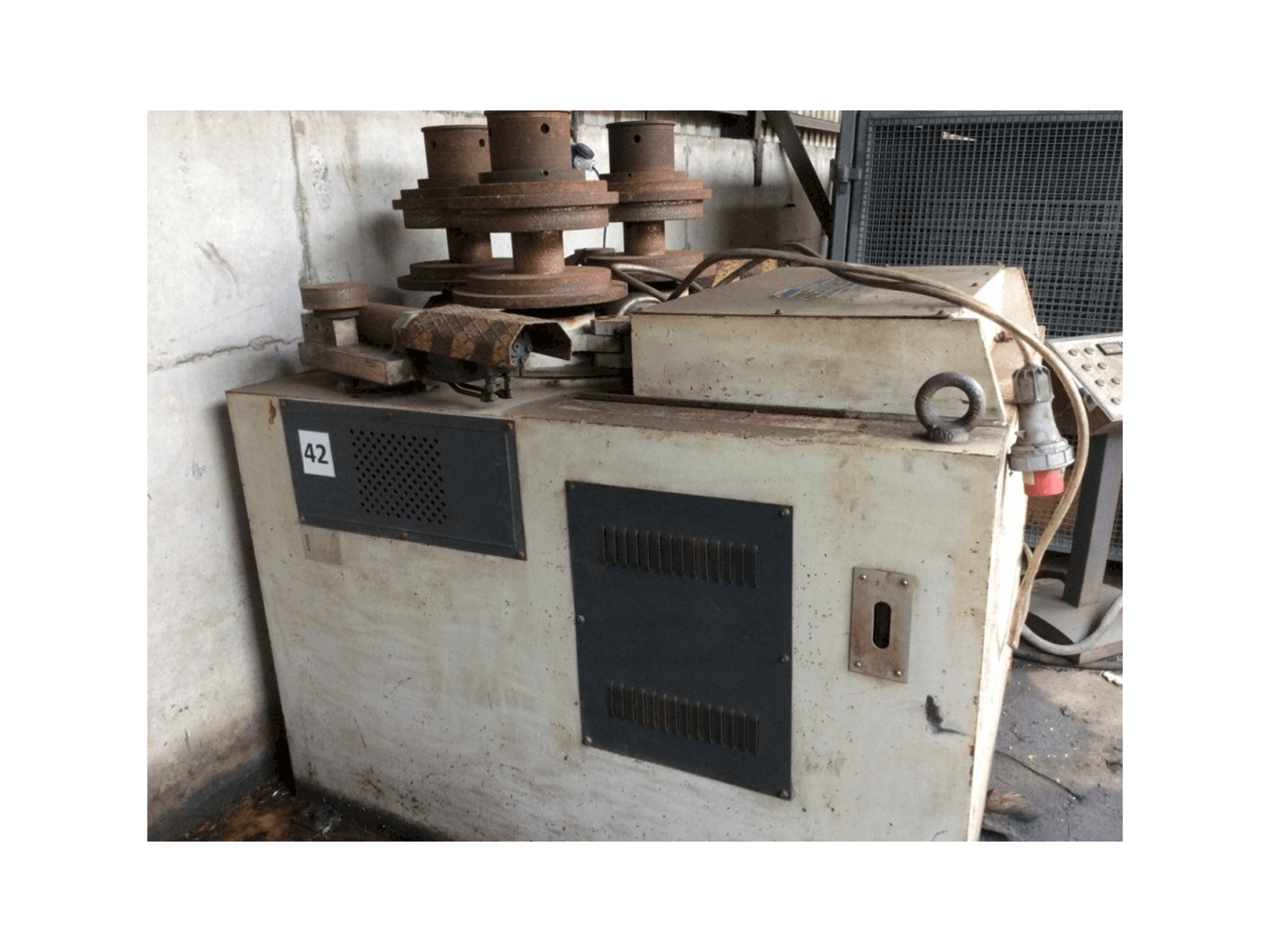 Vista frontale della macchina Sahinler HPK-120