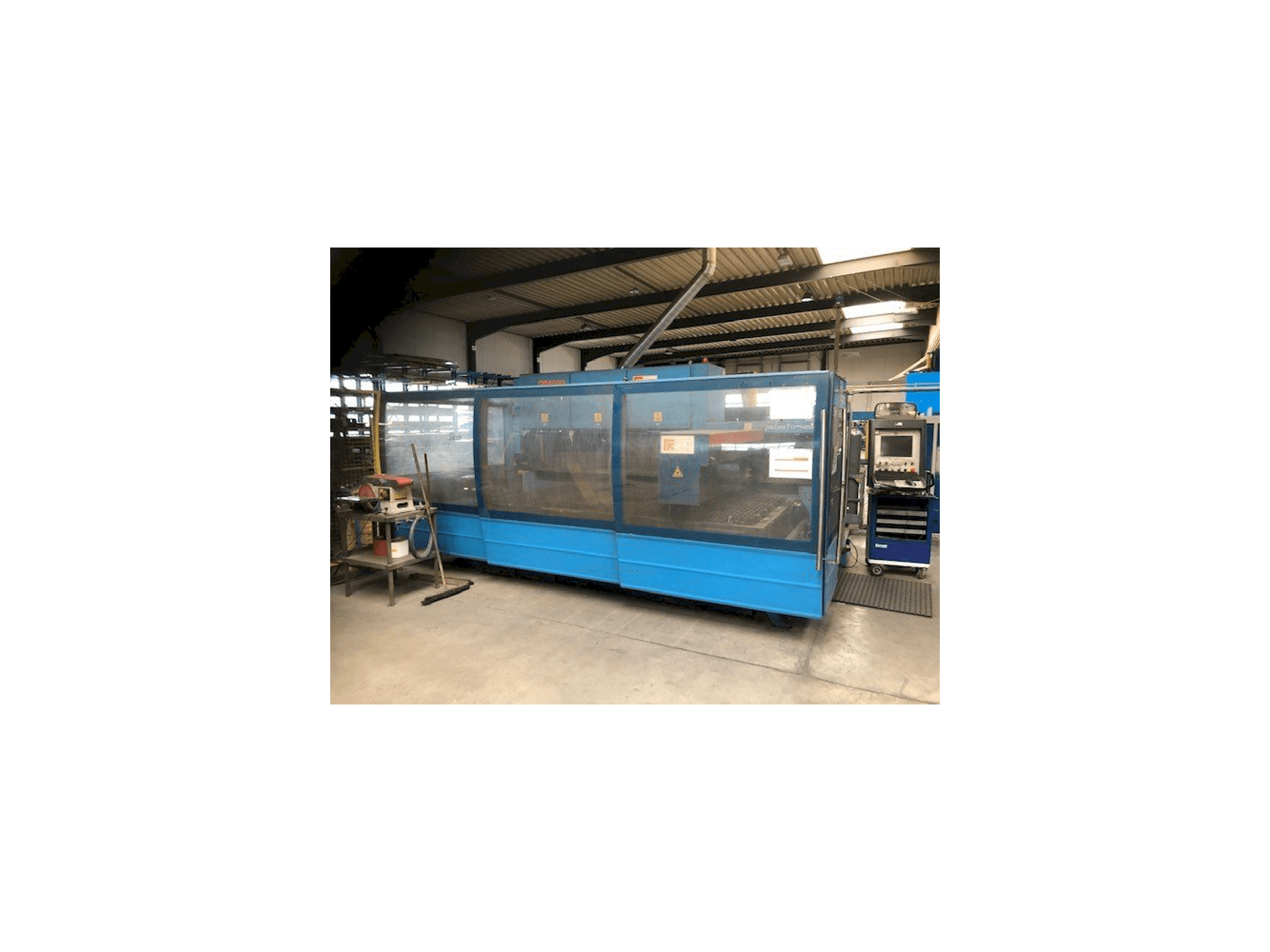 Vista frontale della macchina Prima Industrie Platino 1530