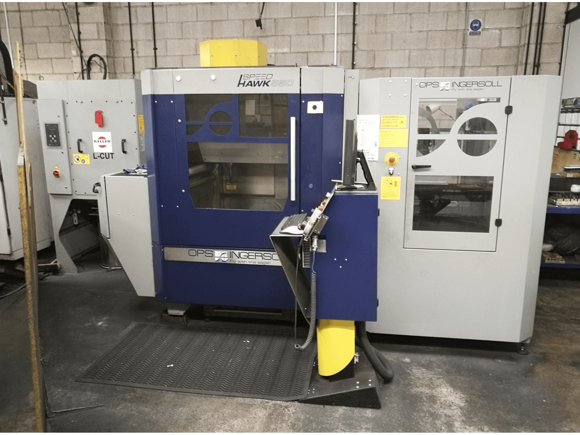 Vista frontale della macchina OPS-INGERSOLL Speed Hawk 550