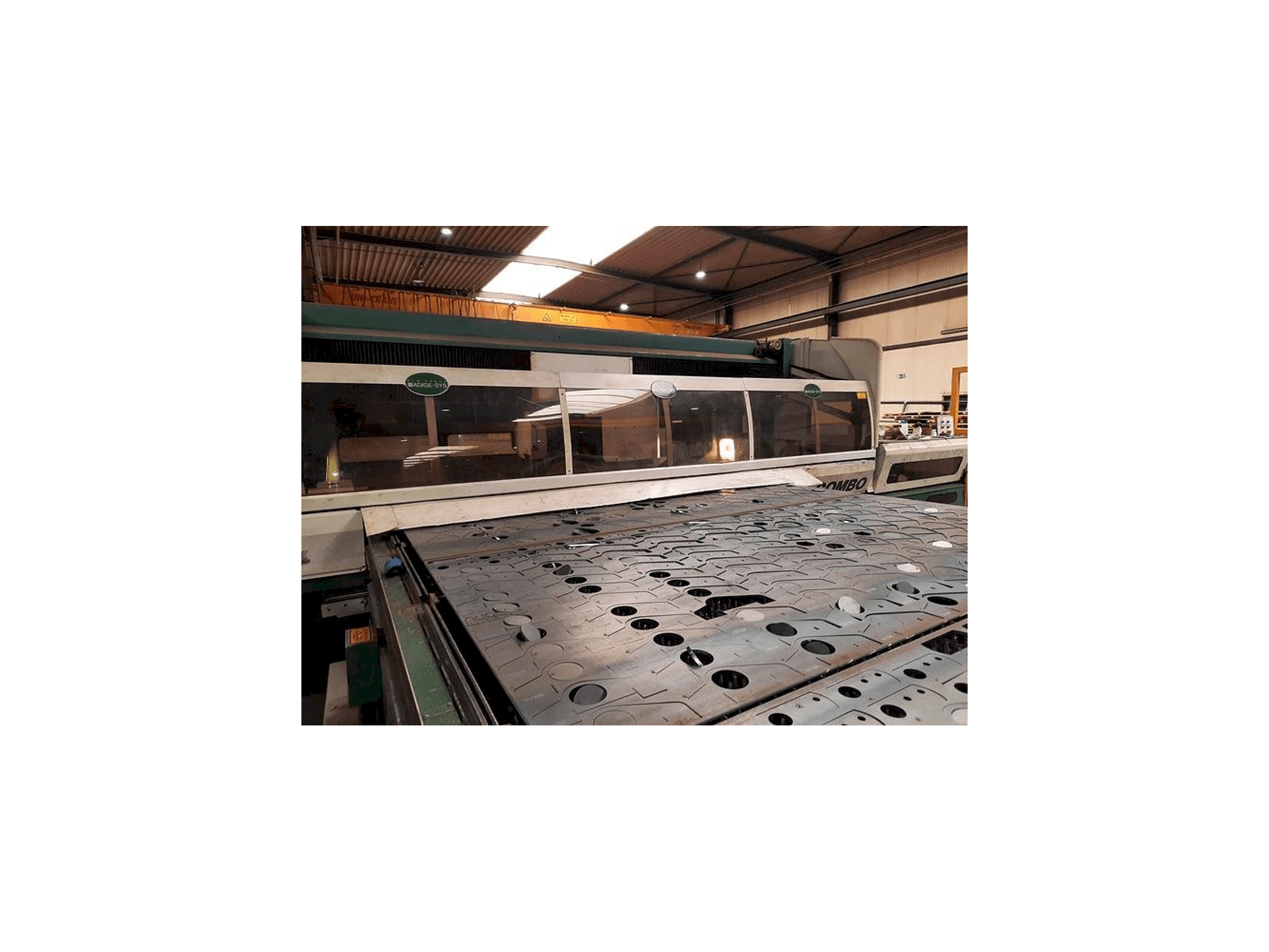 Vista frontale della macchina ADIGE SYS LT COMBO