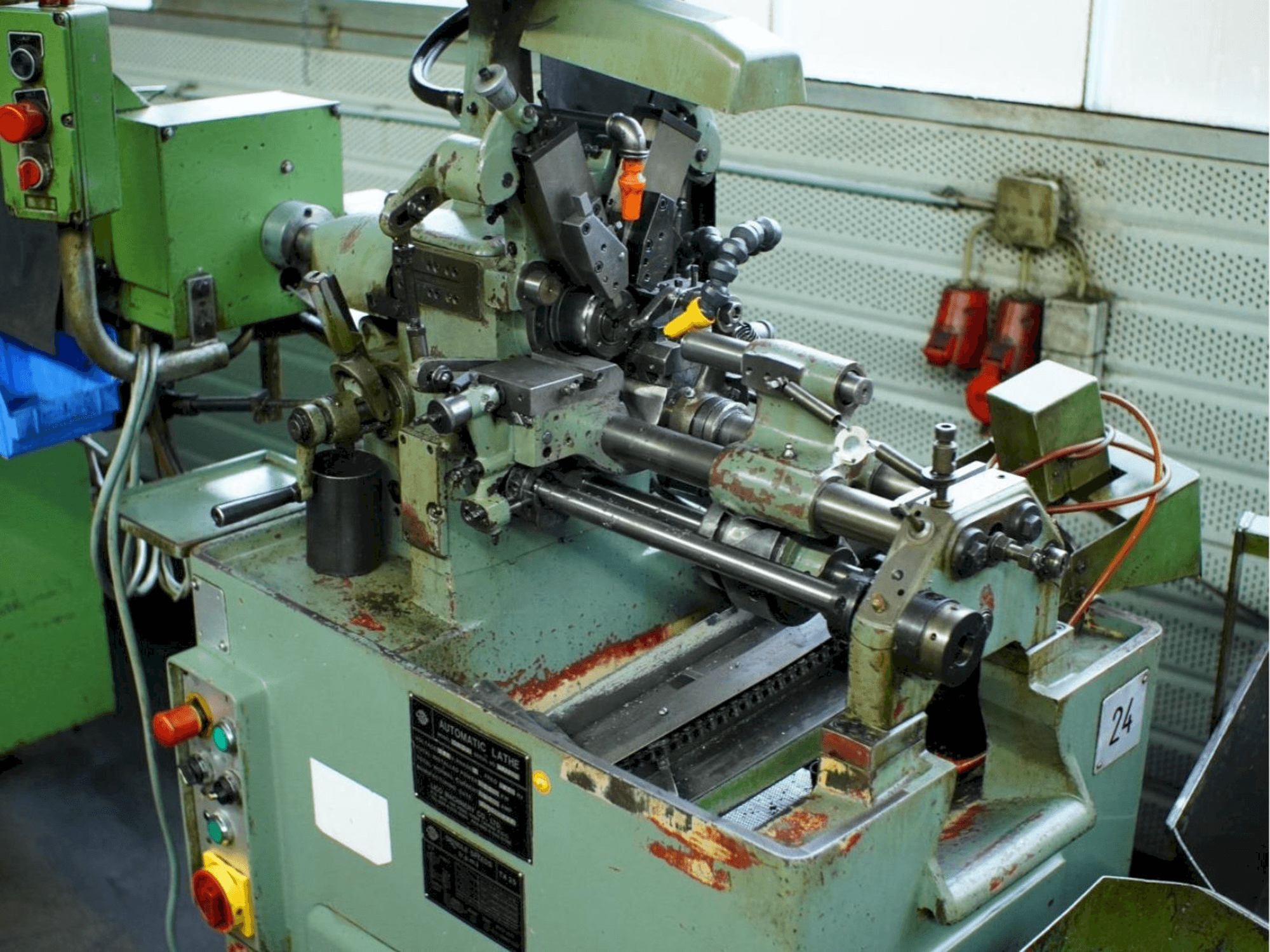 Vista frontale della macchina LICO TA25