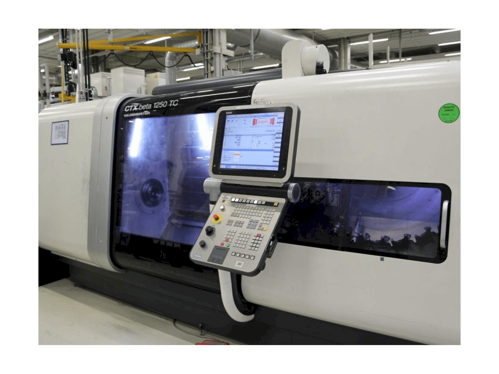 Vista frontale della macchina DMG MORI GILDEMEISTER CTX Beta 1250 TC