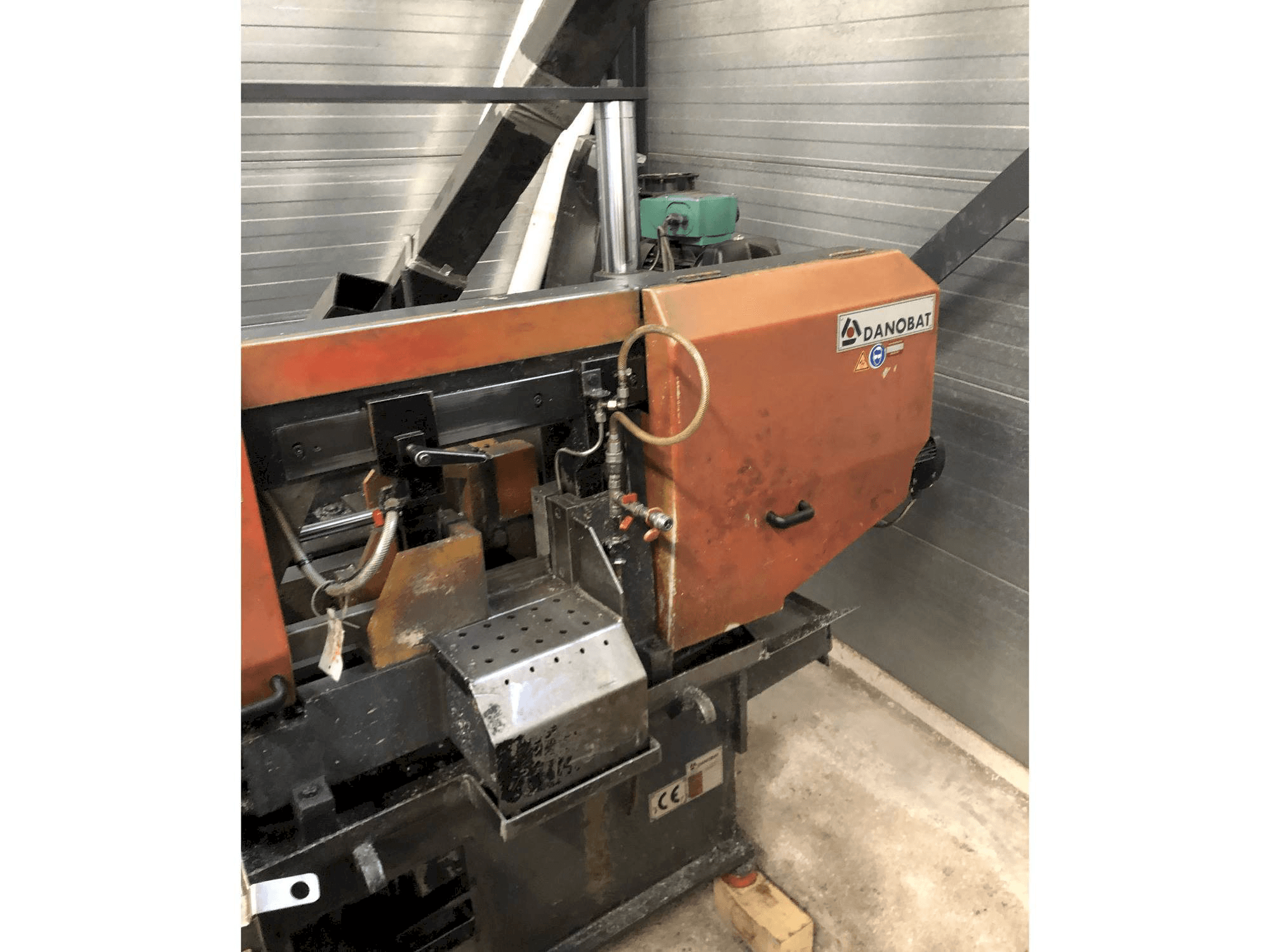 Vista frontale della macchina DANOBAT CR 260 AF CN