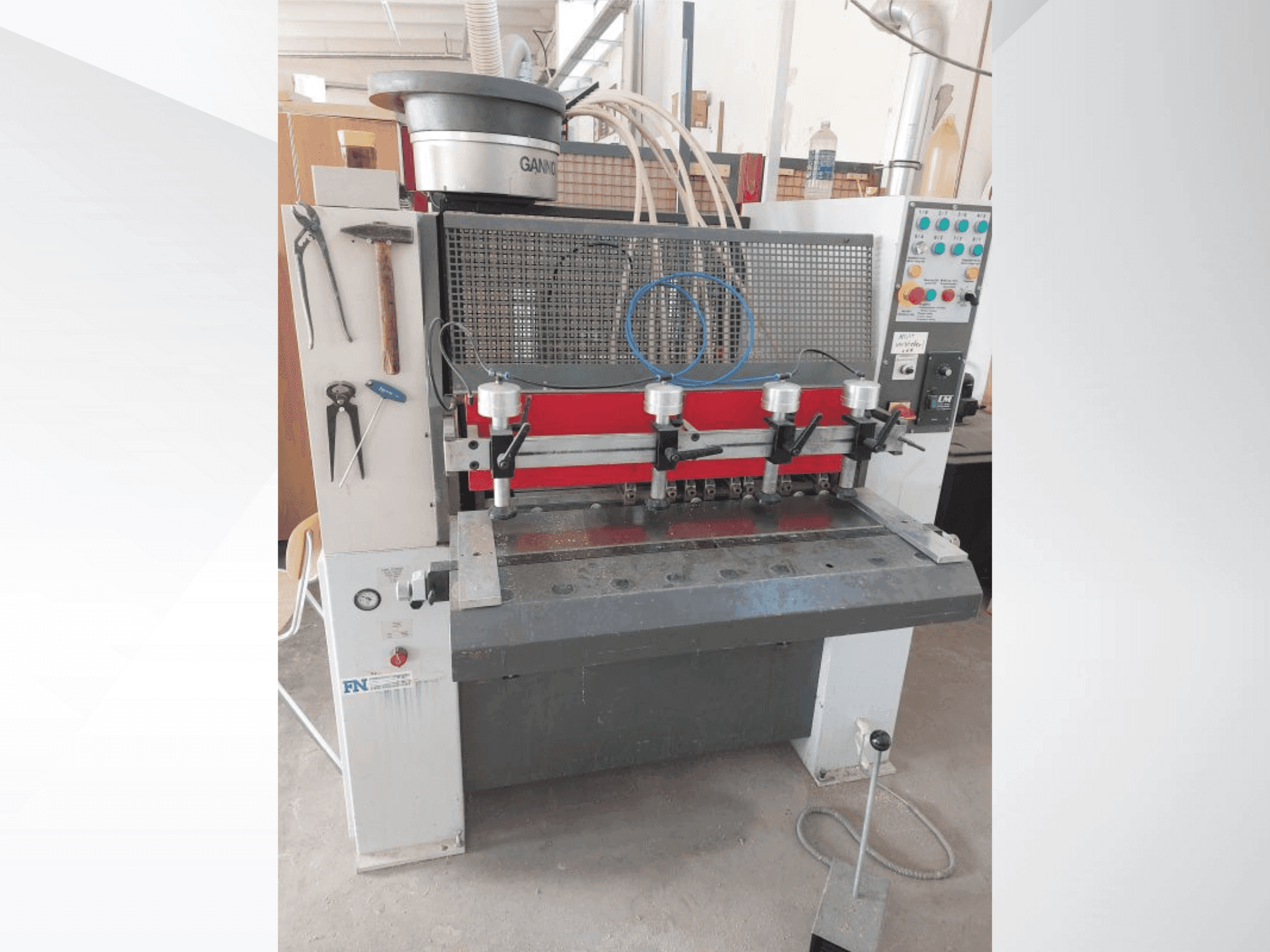 Vista frontale della macchina GANNOMAT Elite 25