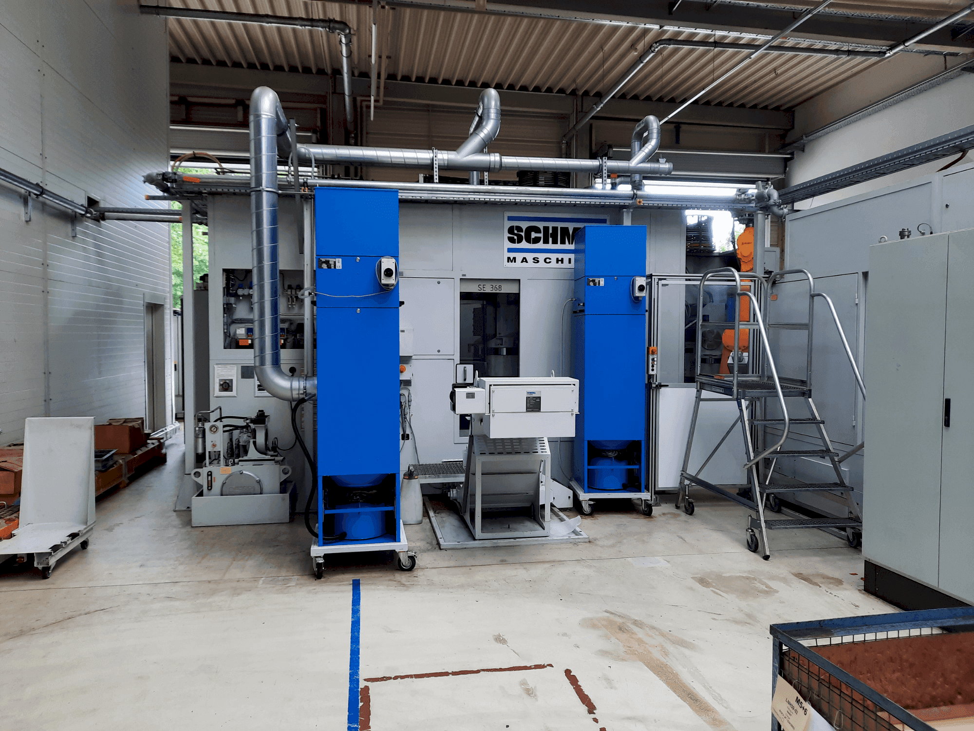 Vista frontale della macchina SCHMID SE 368