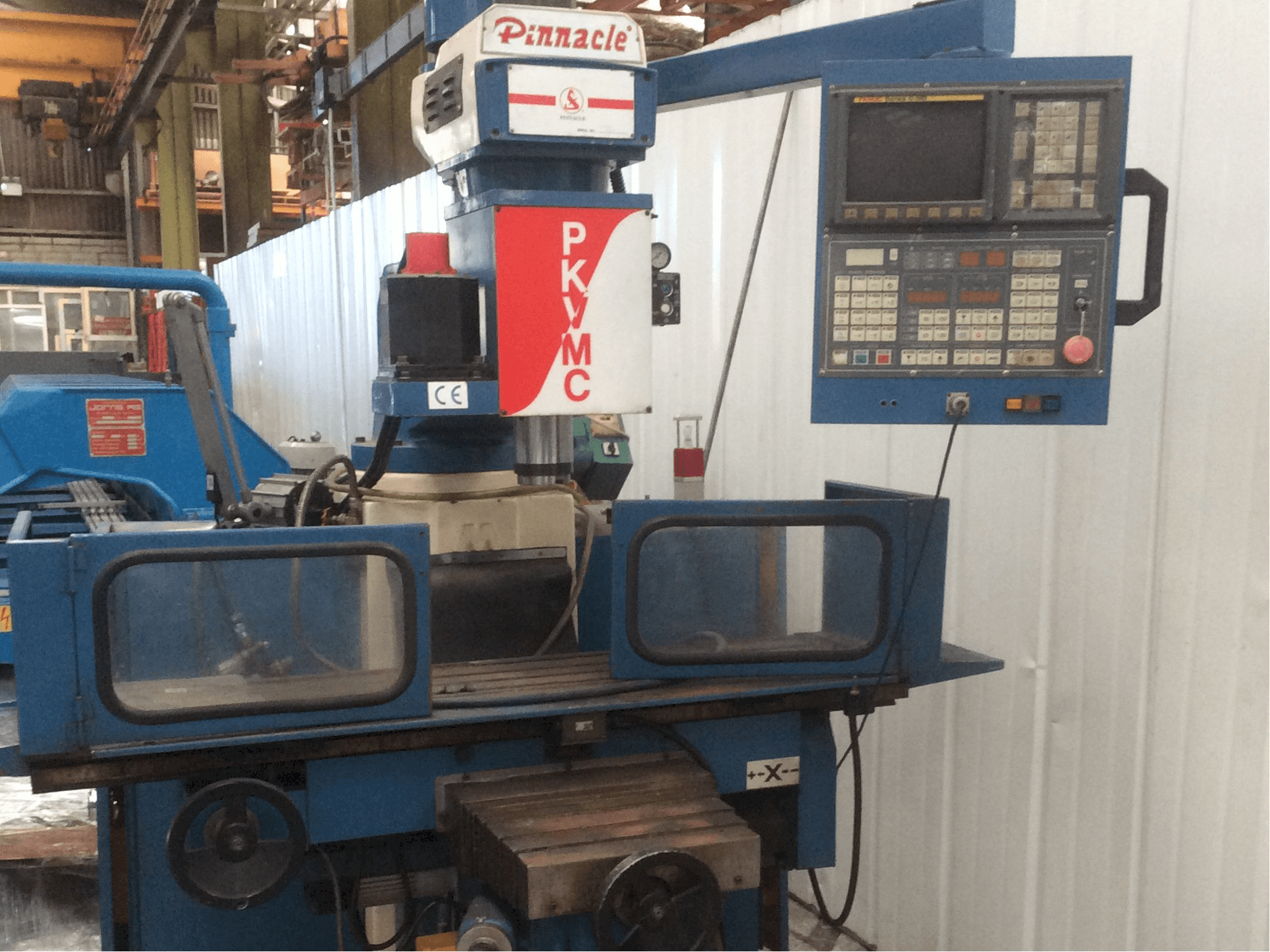 Vista frontale della macchina Pinnacle PKVMC