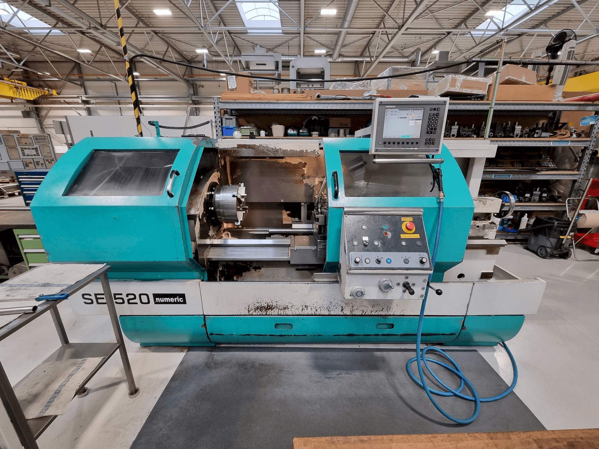 Vista frontale della macchina TRENS SE 520 Numeric