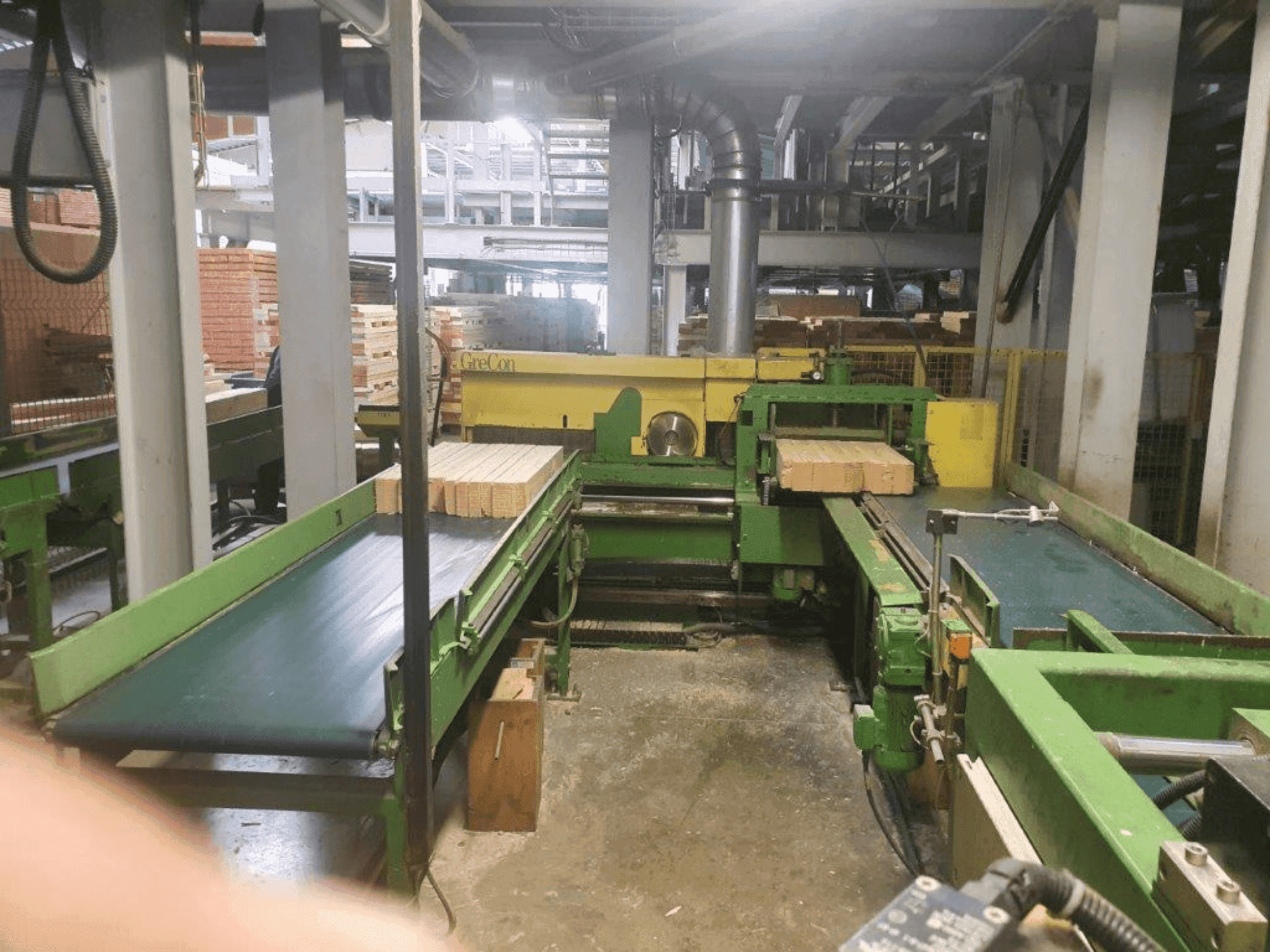 Vista frontale della macchina Grecon Dimter FDL-F 205/600/500